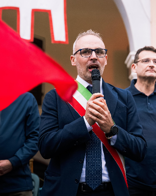 Progetto del centro migranti a Fermignano, minacce di morte al sindaco Feduzi